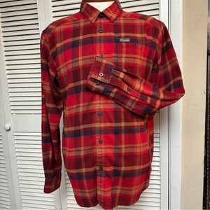Columbia Size Large Flannel Red Plaid